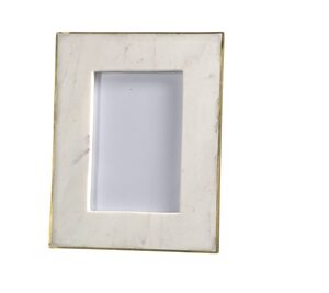 Picture Frame Medium. Fits 6” X 4” Photo