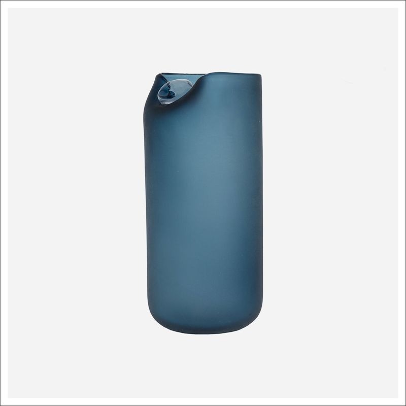 Alessia Vase