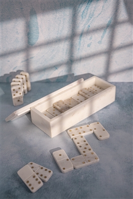 White Marble Dominoes Set W/Brass Dots Inlay - White / Gold - Imagen 2